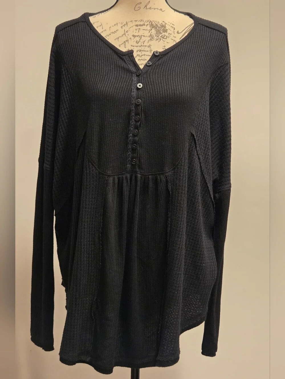 FREE PEOPLE Waffle Knit Henley Tunic Top - Black, Size L.